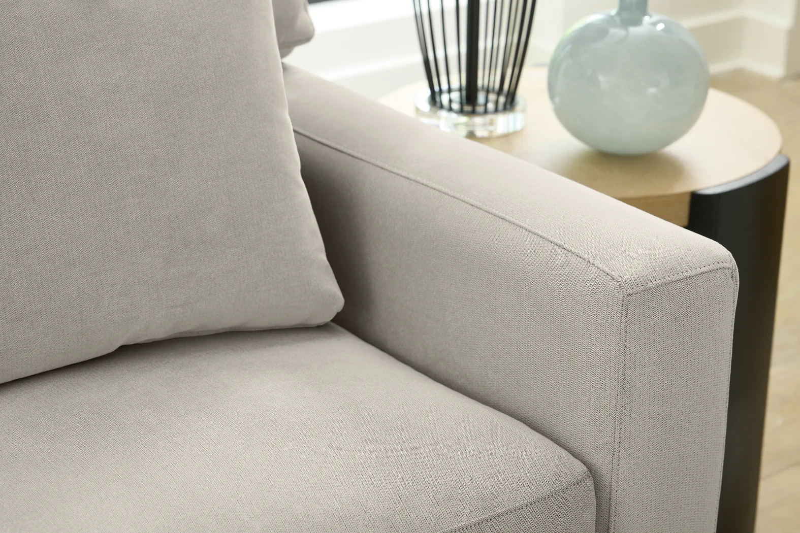 Harmonie Dove 7 Pc Living Room with Gel Foam Sleeper Sofa - Thumbnail - Image 7