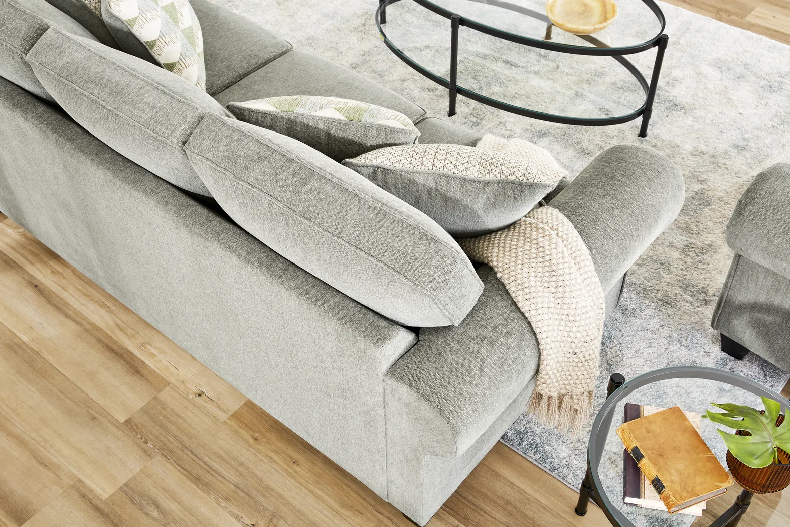 Hathaway Bluestone 7 Pc Living Room with Gel Foam Sleeper Sofa - Thumbnail - Image 7