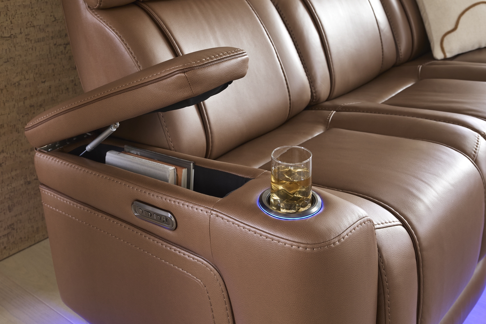 Haven Point Saddle 7 Pc Dual Power Reclining Living Room - Thumbnail - Image 10