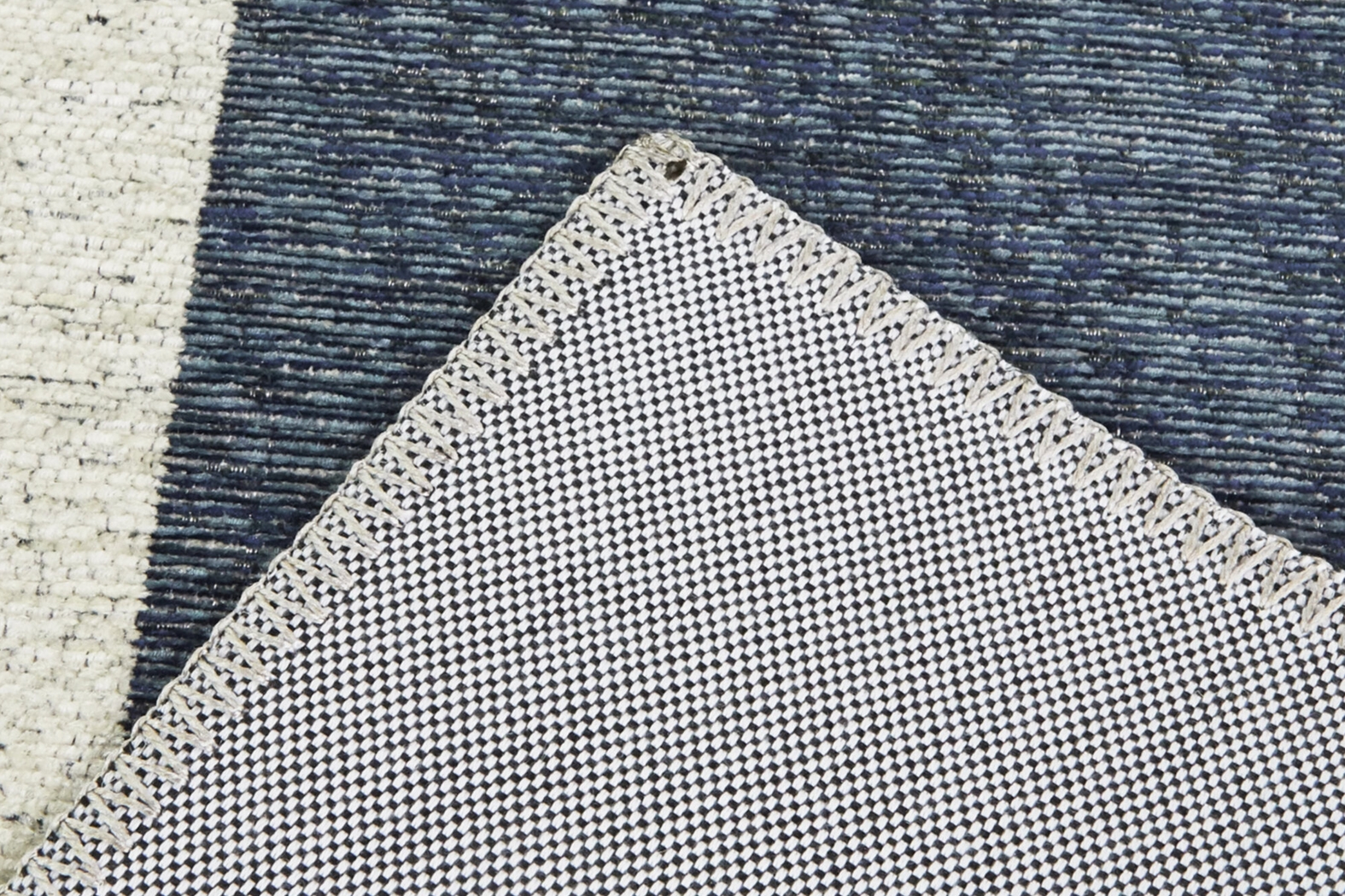 Havlund Blue 7'10 x 10' Indoor/Outdoor Rug - Thumbnail - Image 4