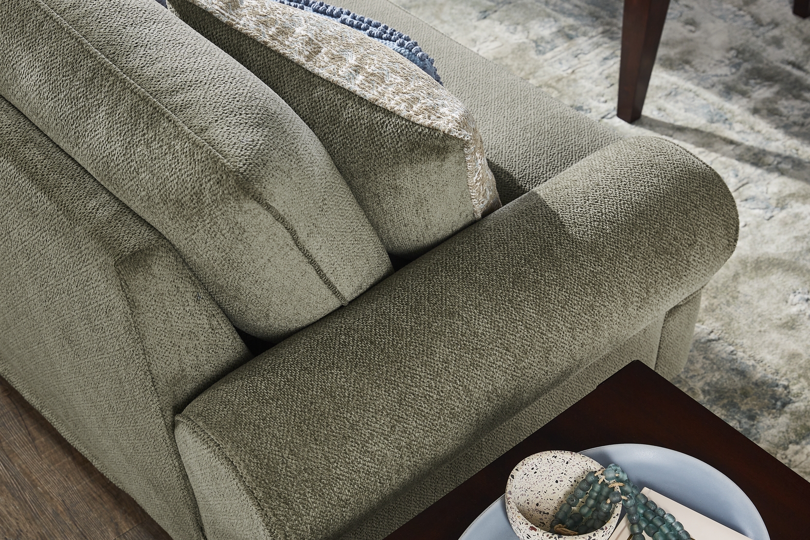 Hayward Green 7 Pc Living Room with Sleeper Sofa - Thumbnail - Image 6