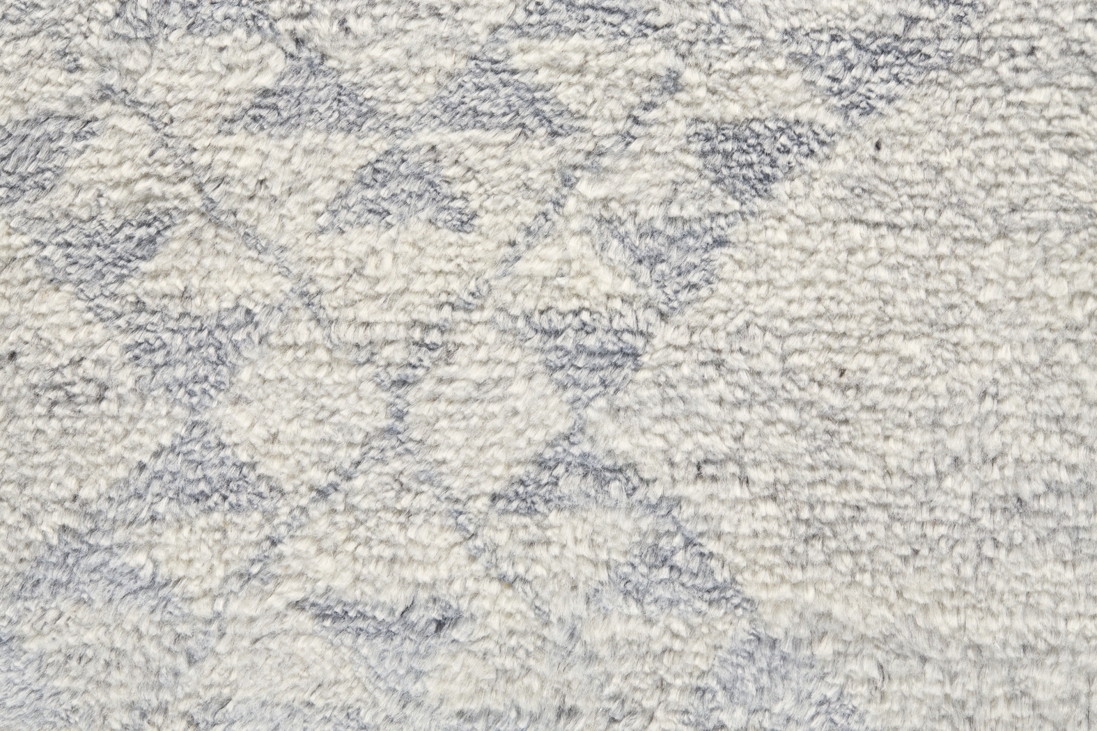 Hazy Gray 5'6 x 8'6 Rug - Thumbnail - Image 3