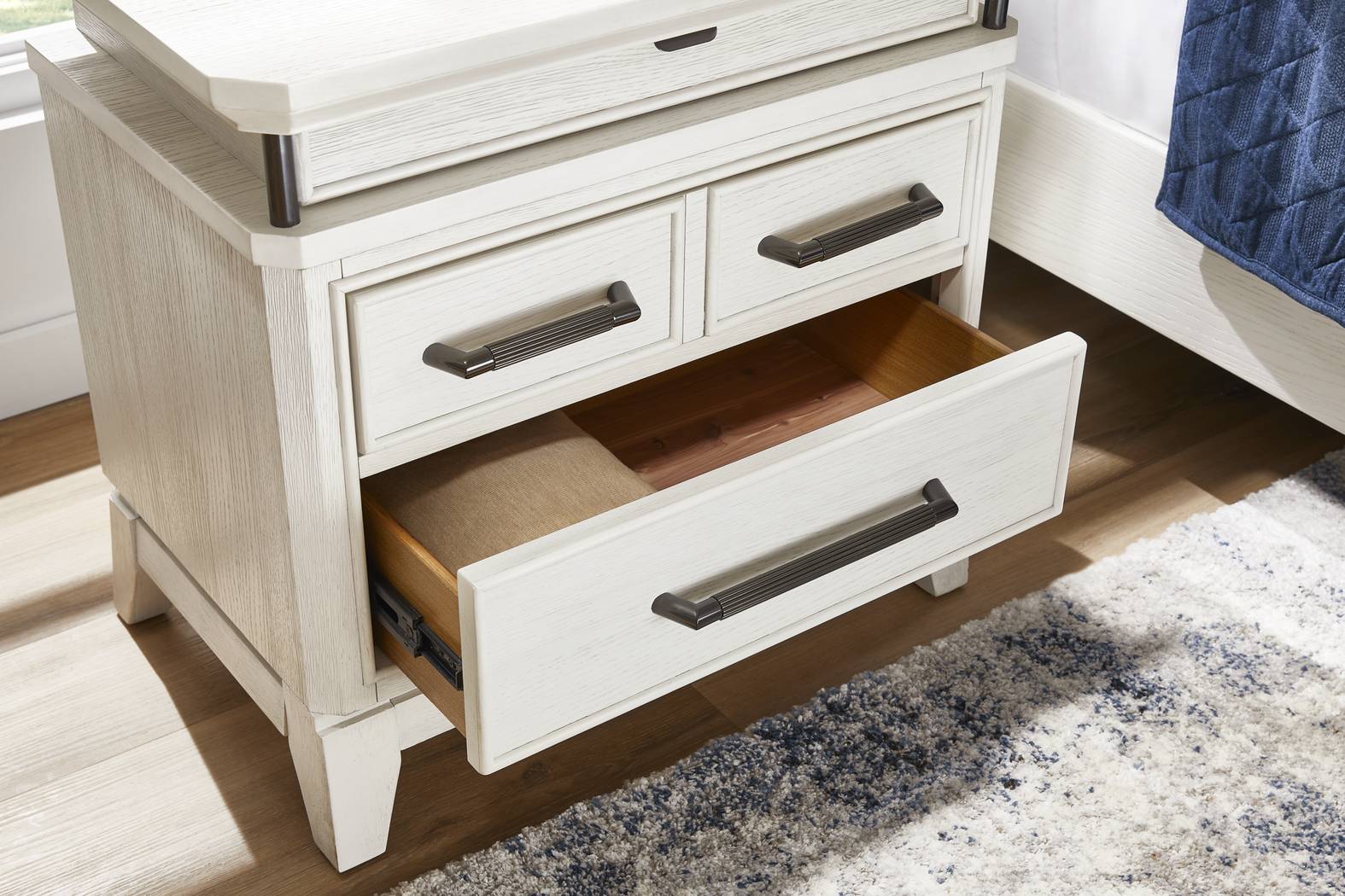 Heiress White Nightstand - Thumbnail - Image 3