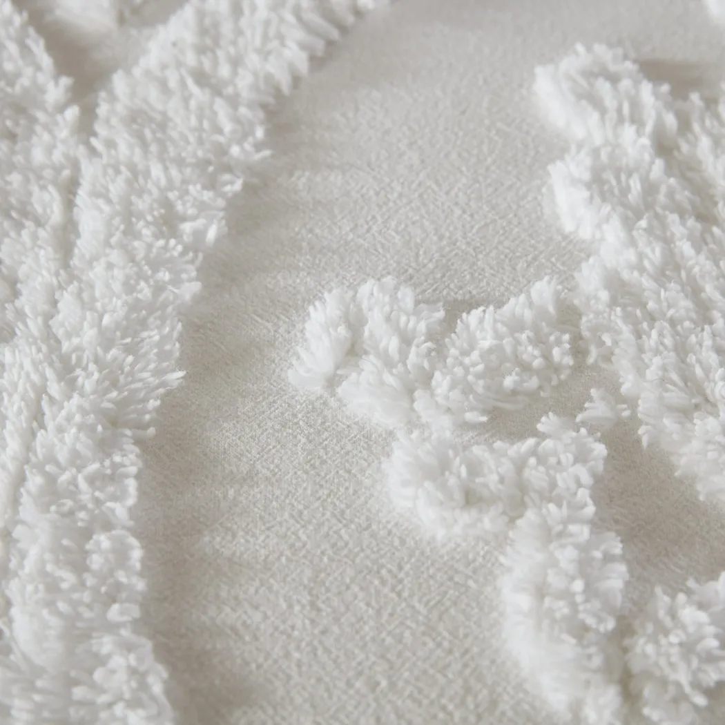 Hendee White 3 Pc King/California King Duvet Set - Thumbnail - Image 5