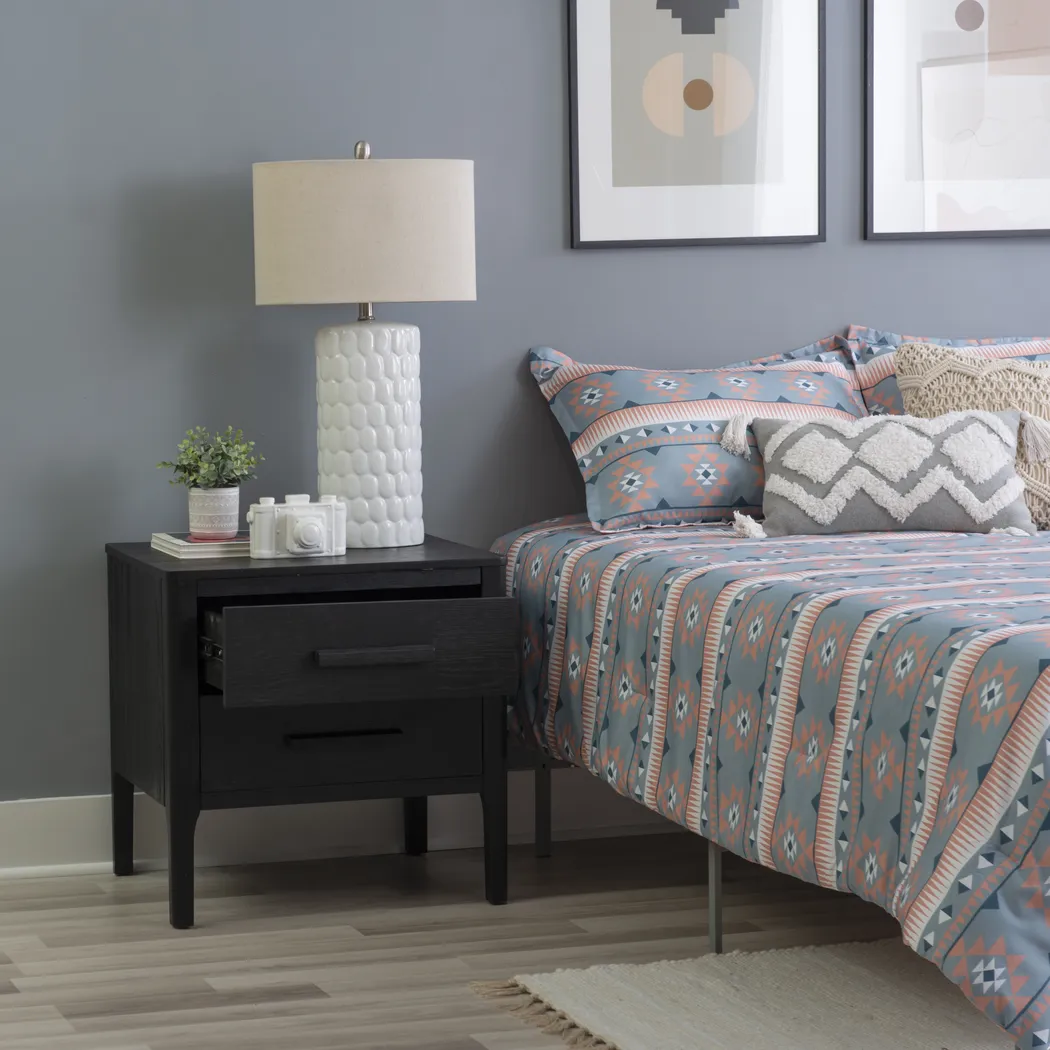 Herewich Black Nightstand - Image 2