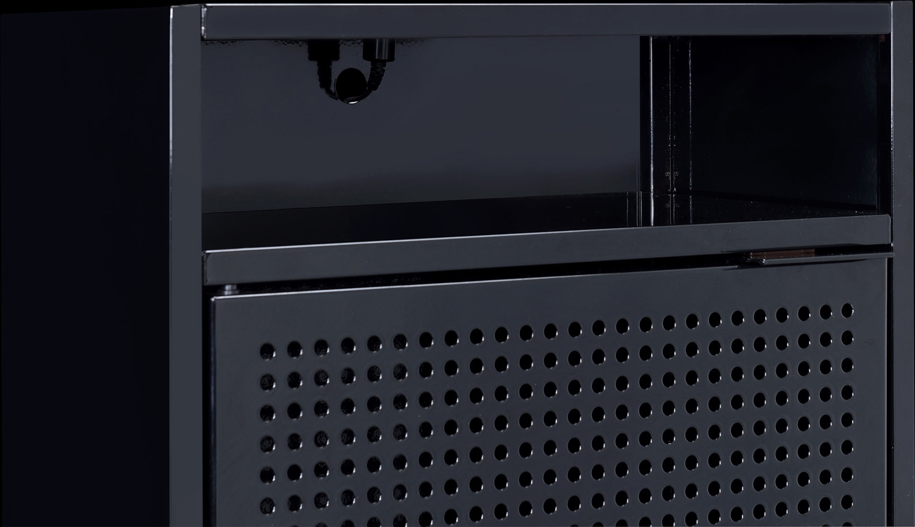 Hiett Black Accent Table - Thumbnail - Image 6