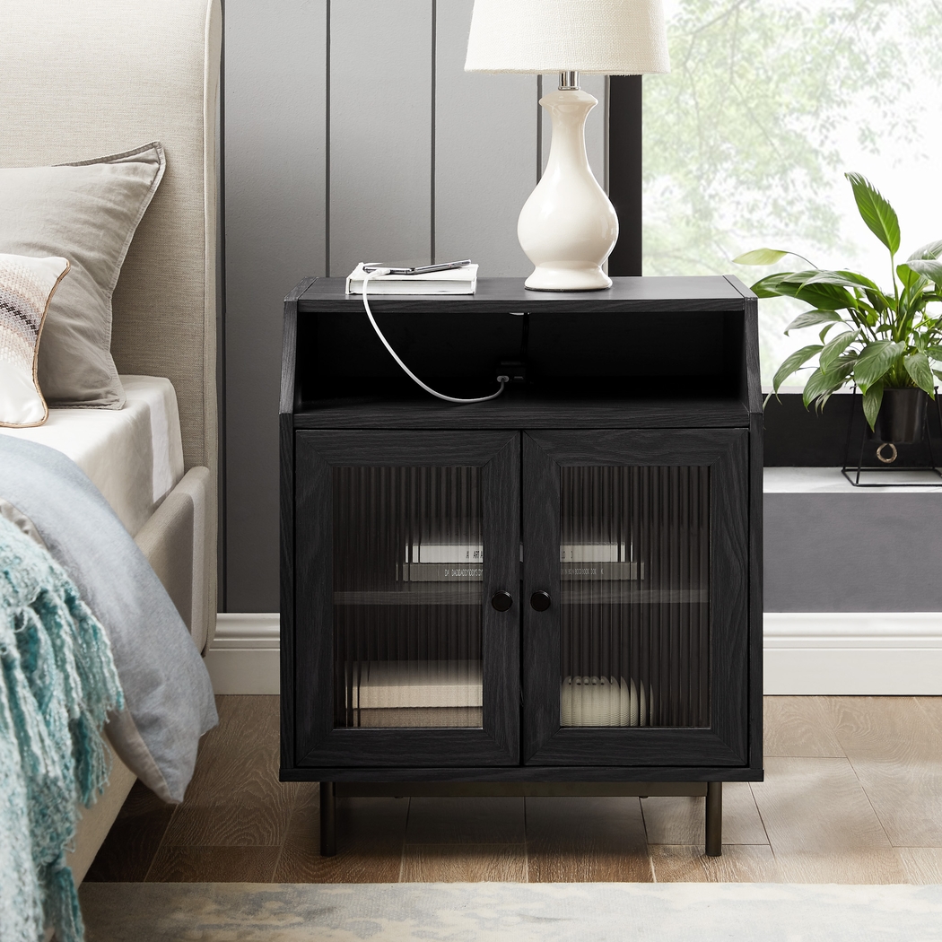 Hilander Gray End Table - Thumbnail - Image 5