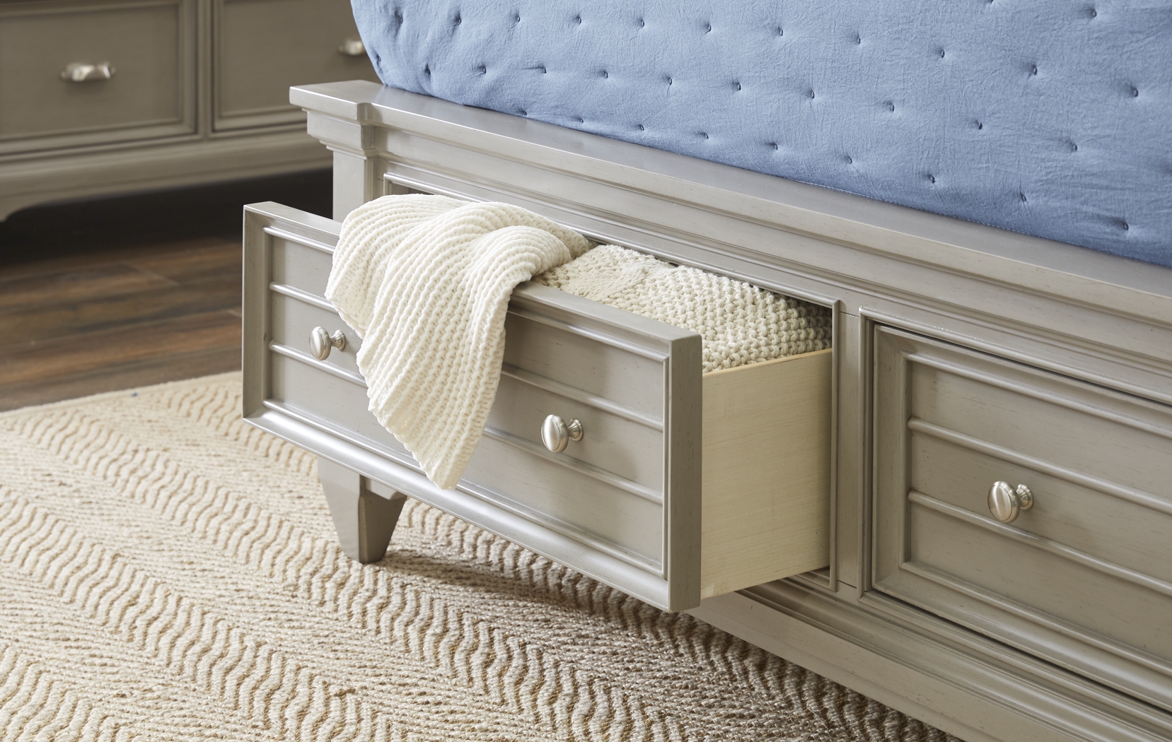 Hilton Head Gray 5 Pc Queen Storage Bedroom - Thumbnail - Image 5