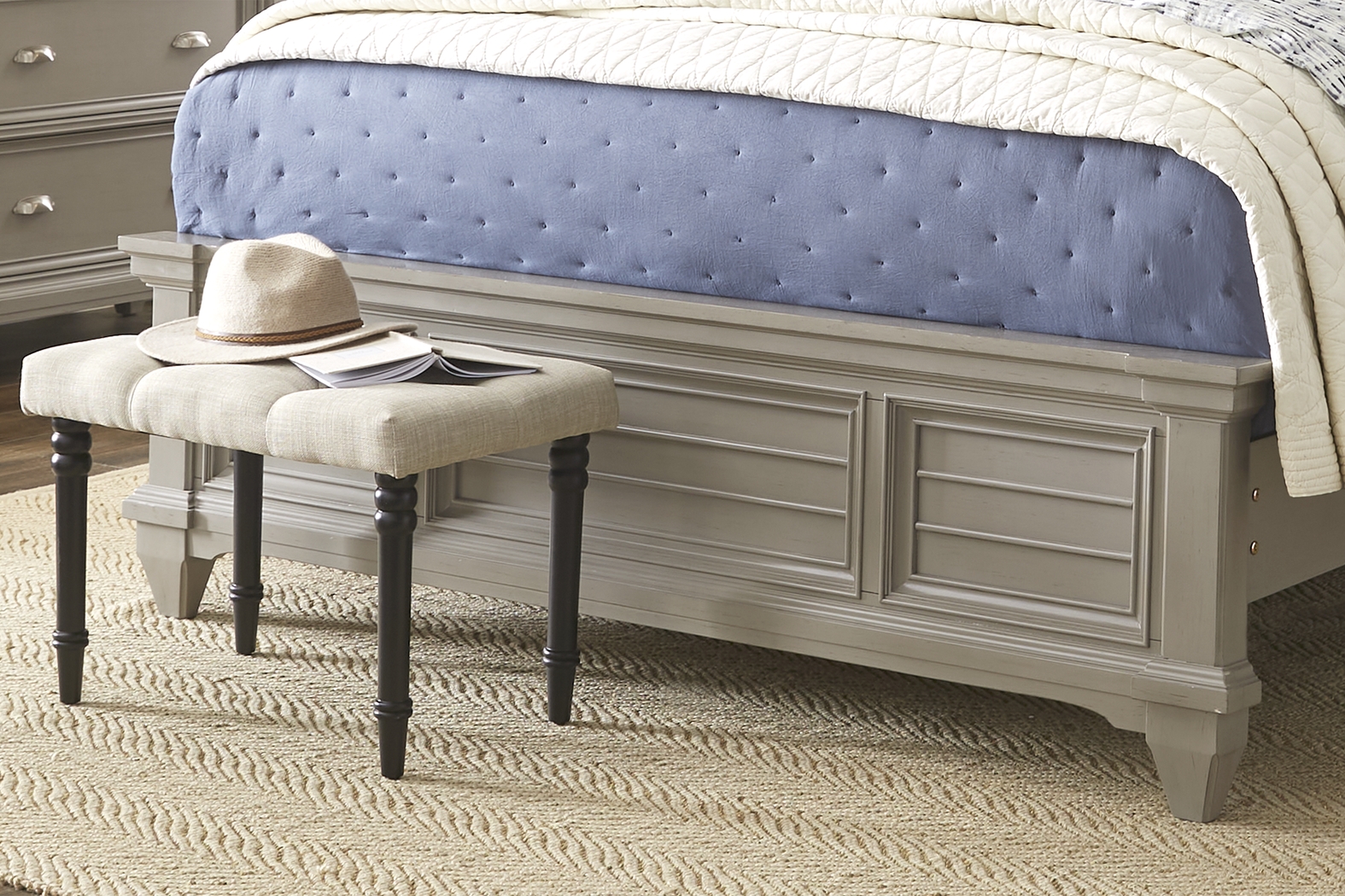 Hilton Head Gray 3 Pc Queen Panel Bed - Thumbnail - Image 4