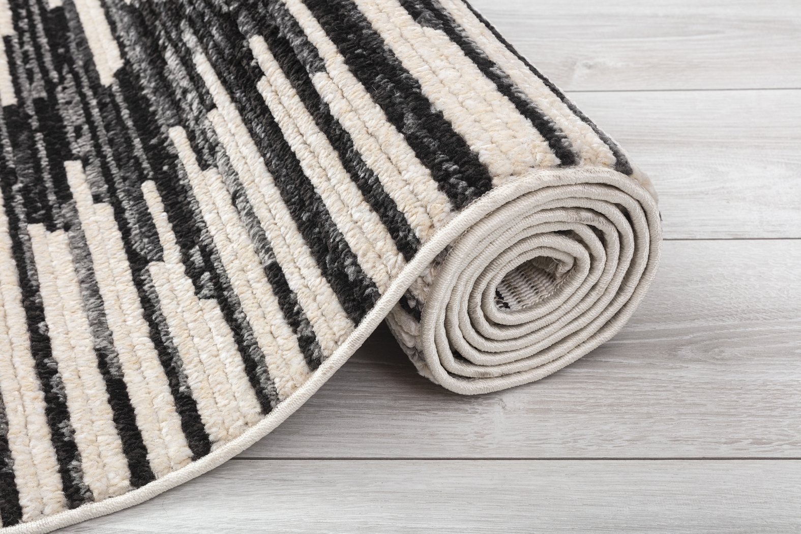 Hingram Black 7'10 x 10'1 Rug - Thumbnail - Image 8