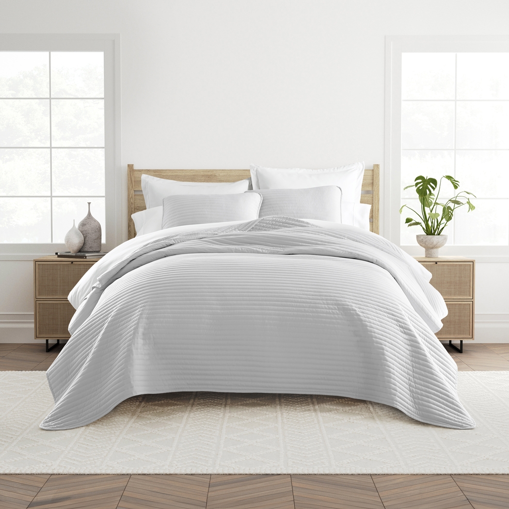 Honeybell Gray 3 Pc Queen Quilt Set - Thumbnail - Image 1