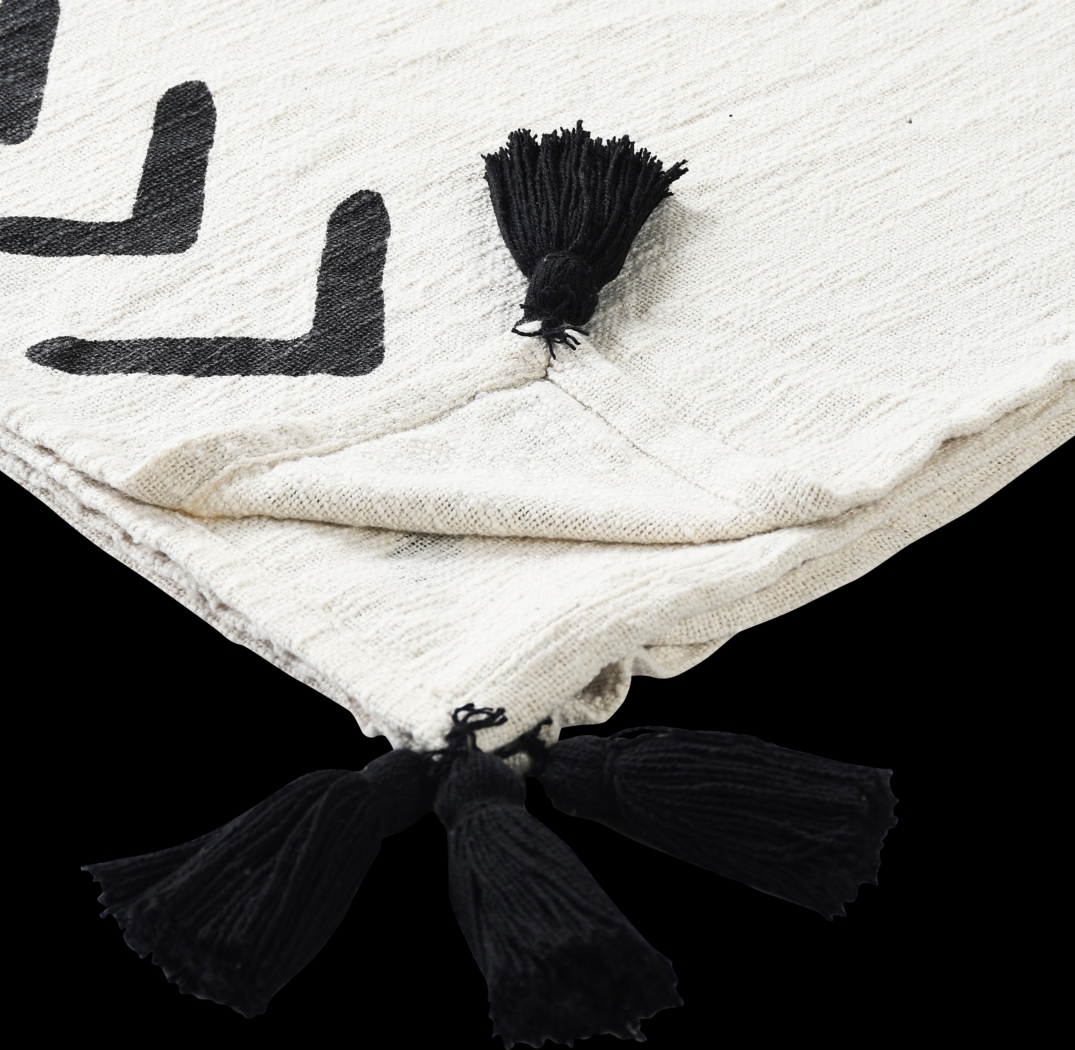 Hookstone V Black Throw Blanket - Thumbnail - Image 5