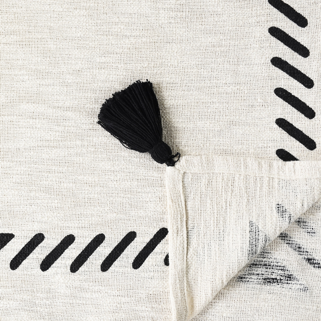 Hookstone VI Black Throw Blanket - Thumbnail - Image 6