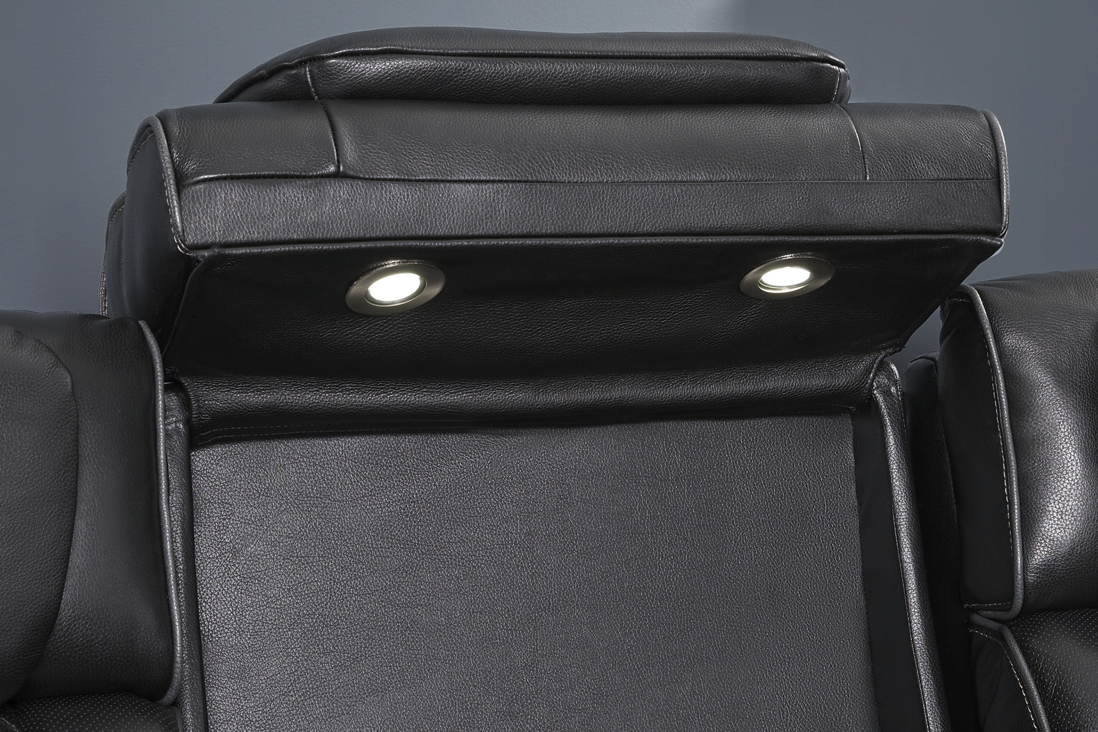 Horizon Ridge Black Leather 8 Pc Living Room with Triple Power Reclining Sofa - Thumbnail - Image 8