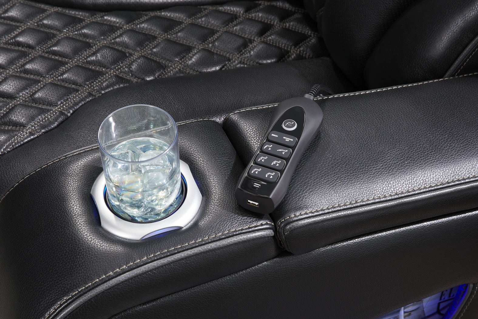 Horizon Ridge Black Leather 8 Pc Living Room with Triple Power Reclining Sofa - Thumbnail - Image 10