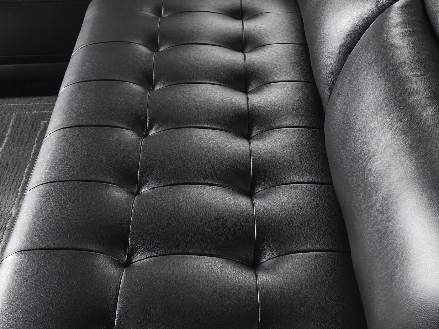 Hudson Heights Black 6 Pc Sectional Living Room - Thumbnail - Image 13