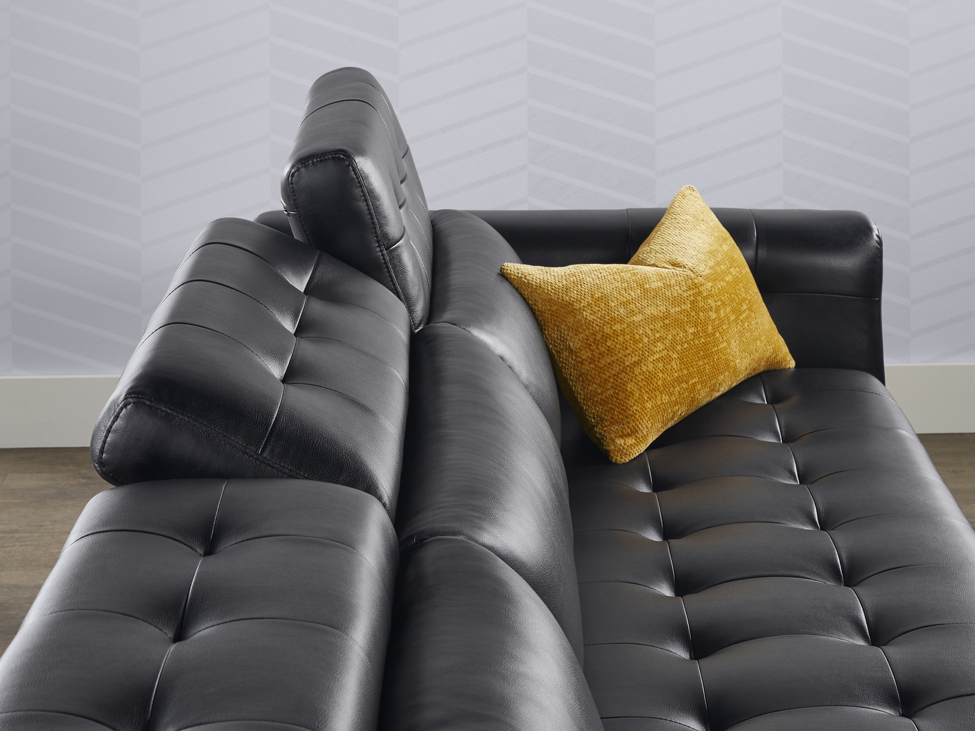 Hudson Heights Black 6 Pc Sectional Living Room - Thumbnail - Image 5