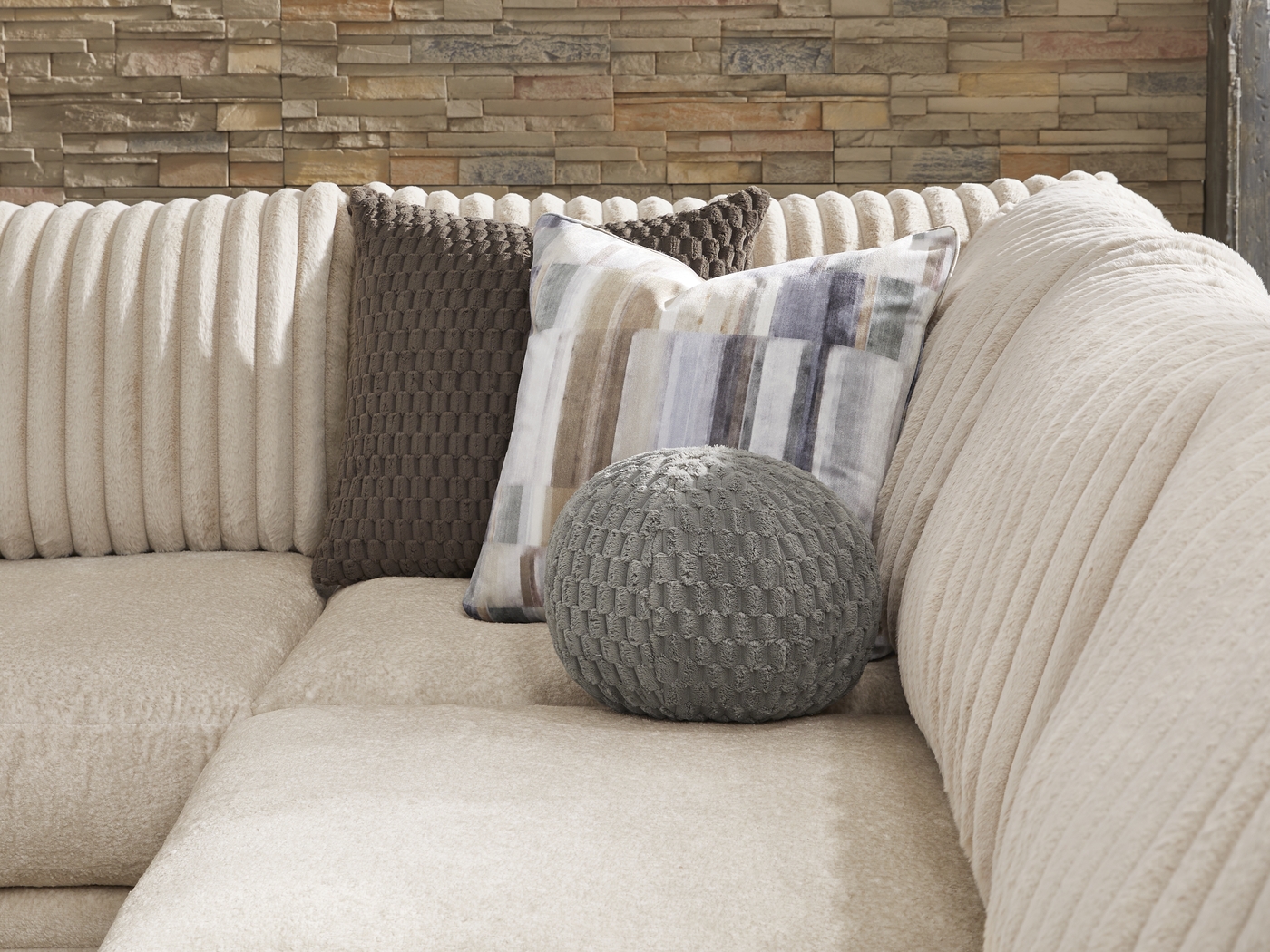 Hudson Street Beige 7 Pc Sectional Living Room - Thumbnail - Image 7