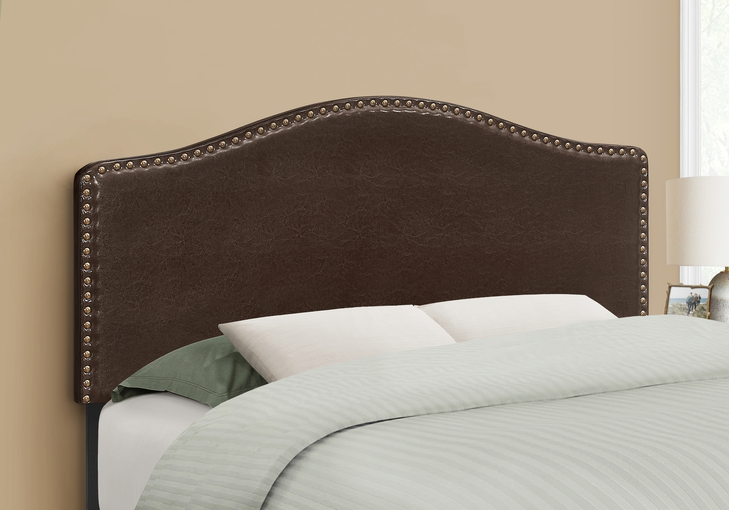 Hugur Brown Full Headboard - Thumbnail - Image 3