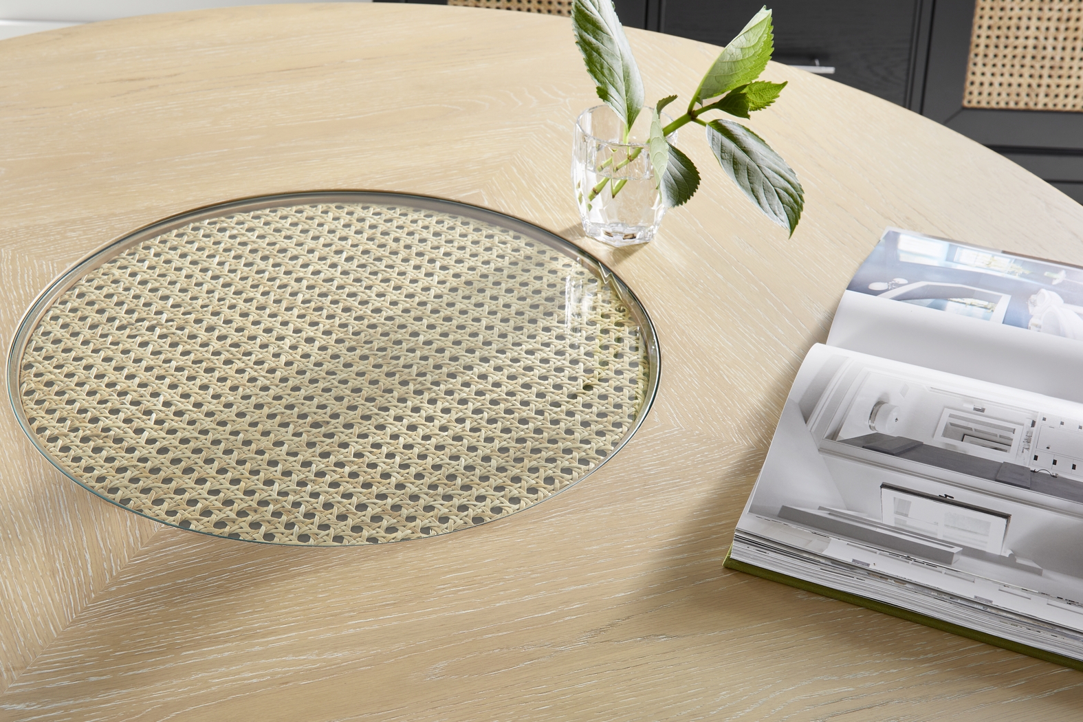 Hunter Springs Black Round Dining Table - Thumbnail - Image 3