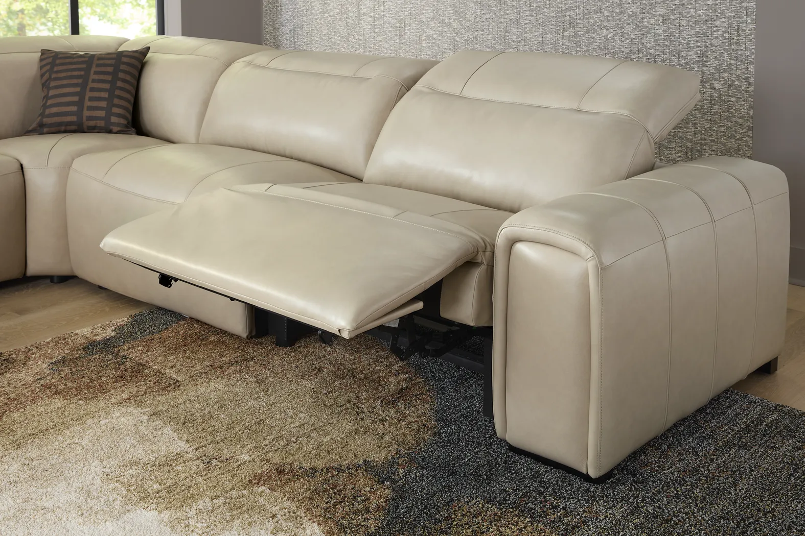 Huntington Ivory Leather 9 Pc Dual Power Reclining Sectional Living Room - Thumbnail - Image 6