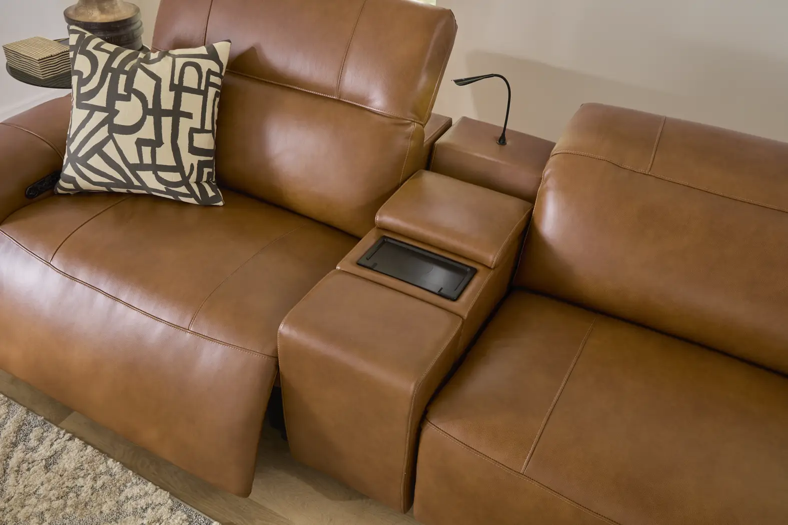 Huntington Saddle Leather 10 Pc Dual Power Sectional Living Room - Thumbnail - Image 5