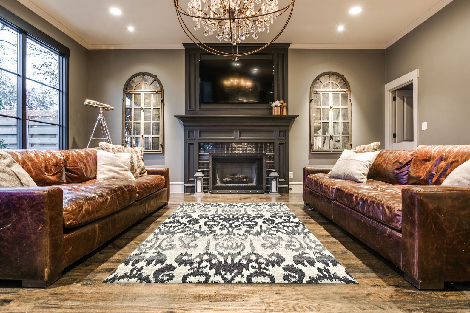 Icy Black 8' x 11' Rug - Thumbnail - Image 2