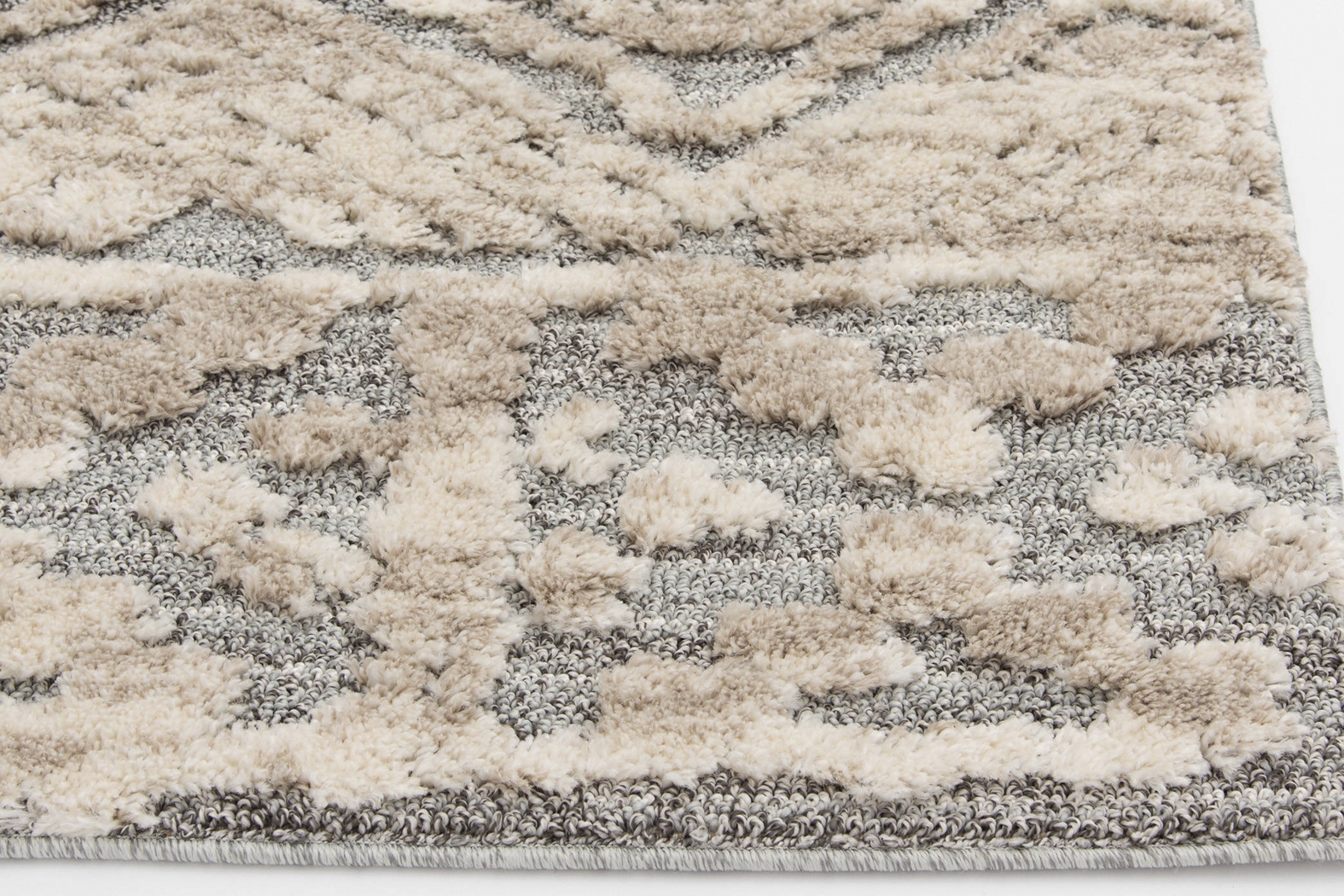 Idalia Gray 5'3" x 7'3" Rug - Thumbnail - Image 4