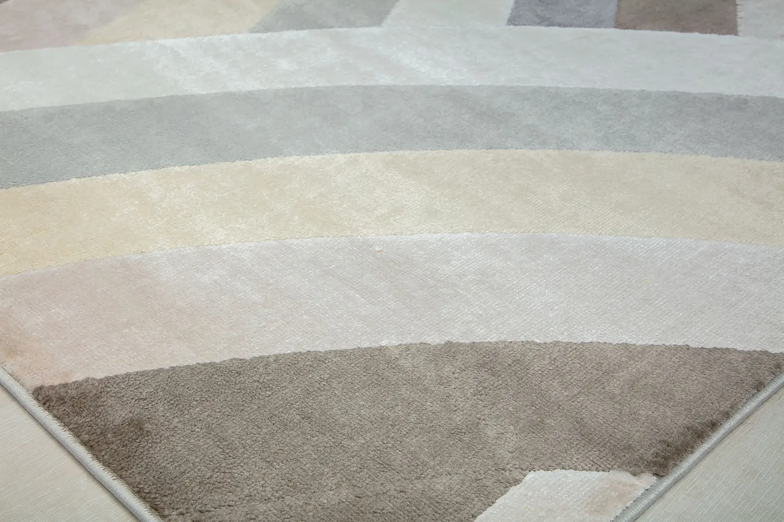 Idyora Beige 8' x 10' Rug - Thumbnail - Image 5