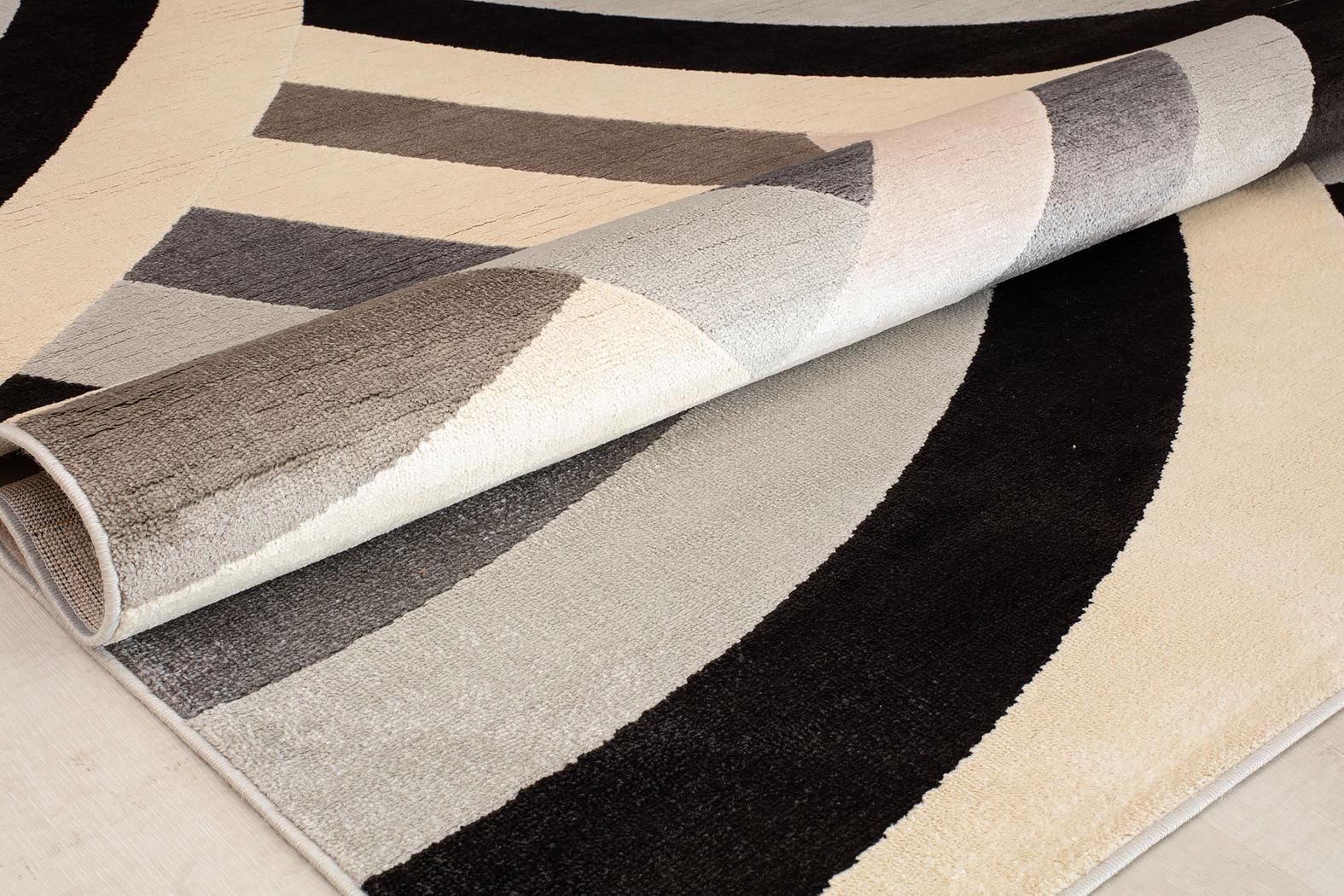 Idyora Cream/Beige 5' x 7' Rug - Thumbnail - Image 3