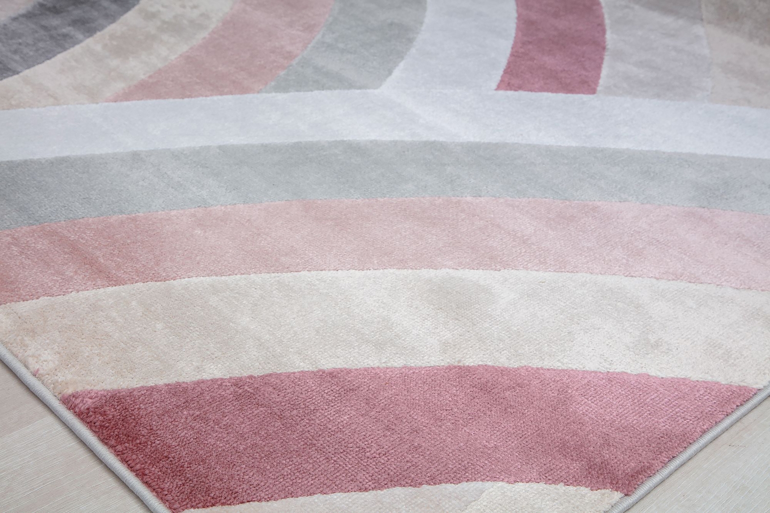 Idyora Pink 8' x 10' Rug - Thumbnail - Image 5