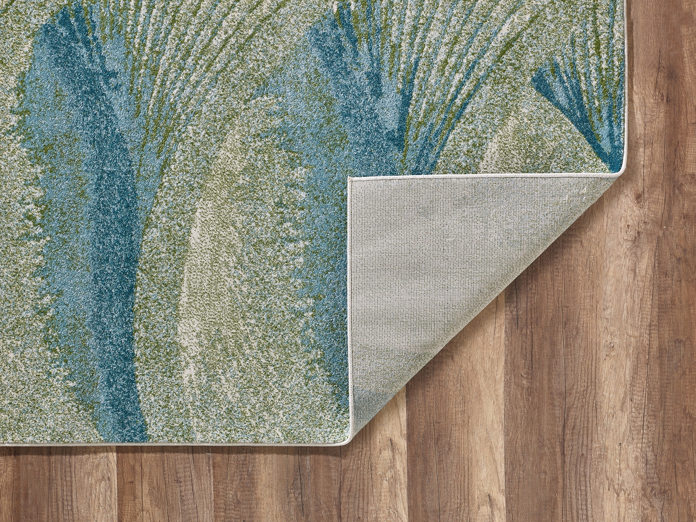 Ingerlam Blue 6'7 x 9'6 Rug - Thumbnail - Image 5