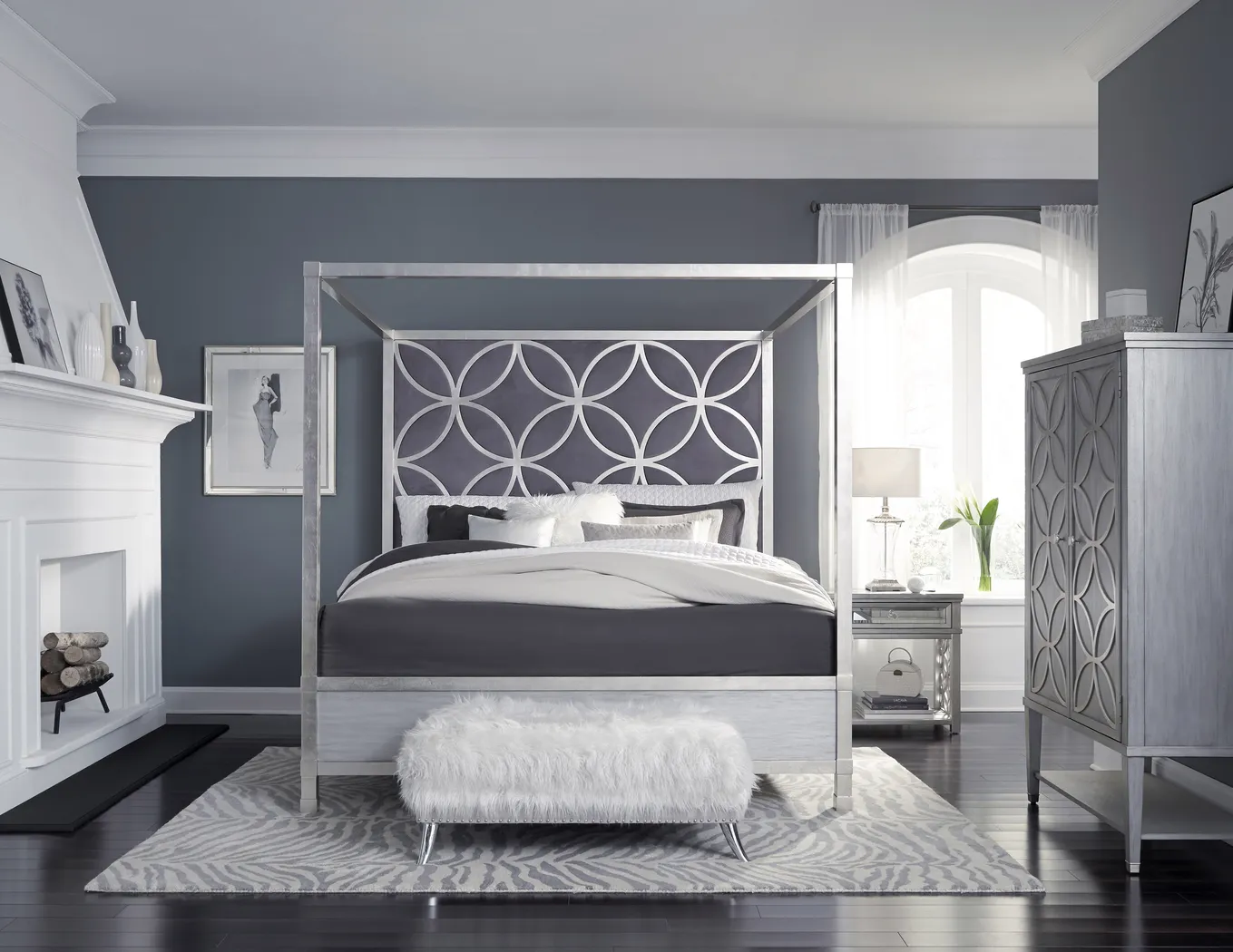 Innisbrook Silver Accent Cabinet - Thumbnail - Image 8