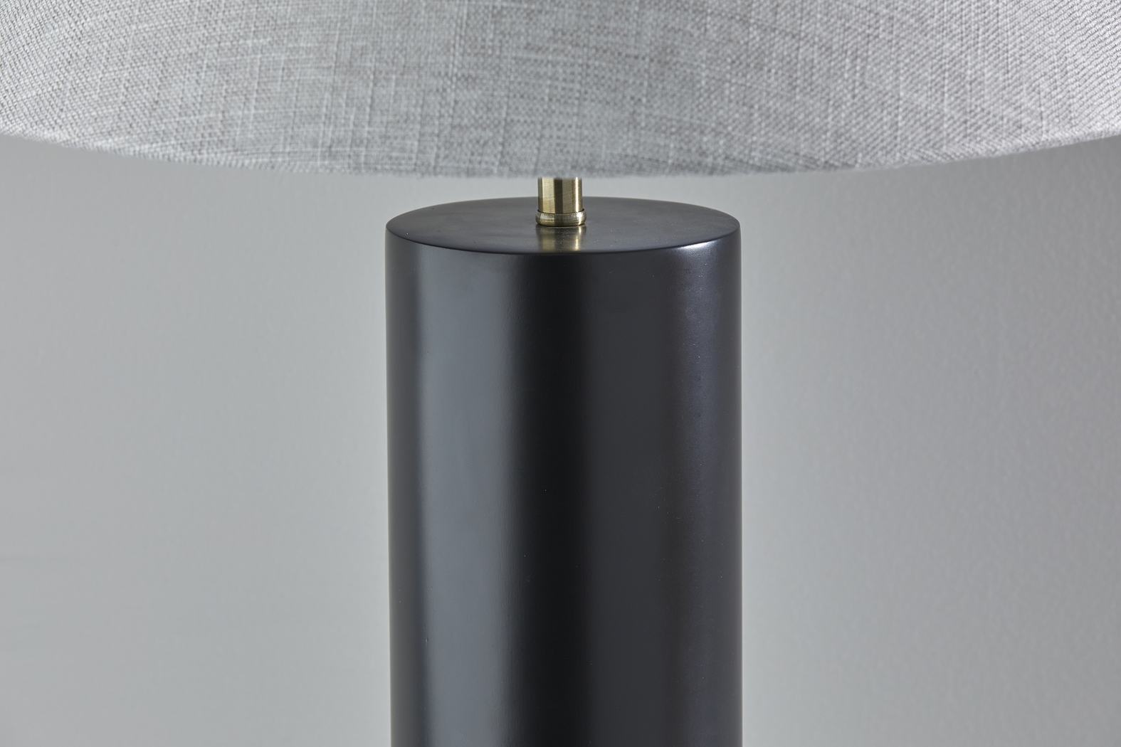 Innsbruck Strasse Black Lamp - Thumbnail - Image 5