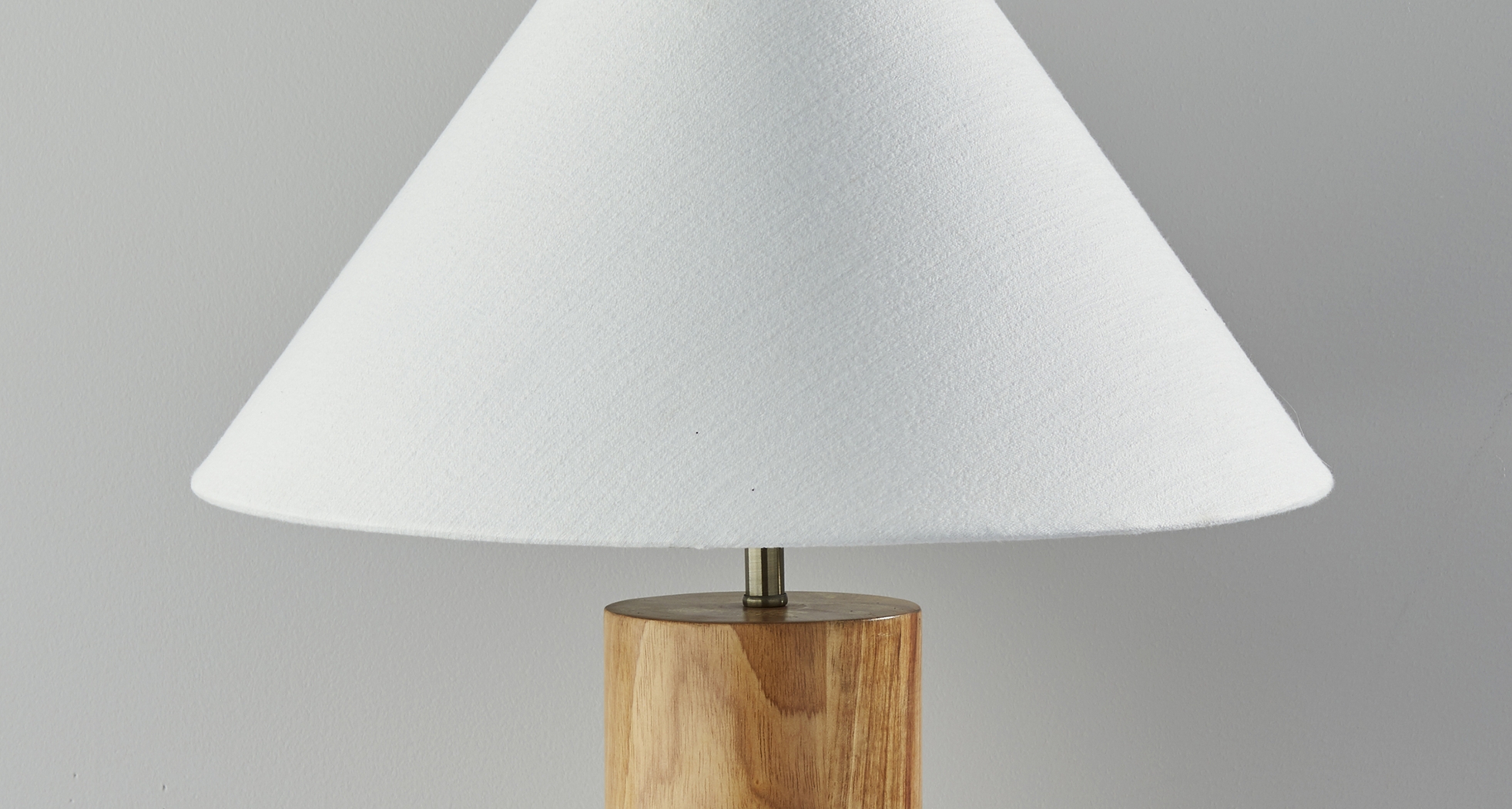 Innsbruck Strasse Oak Lamp - Thumbnail - Image 3