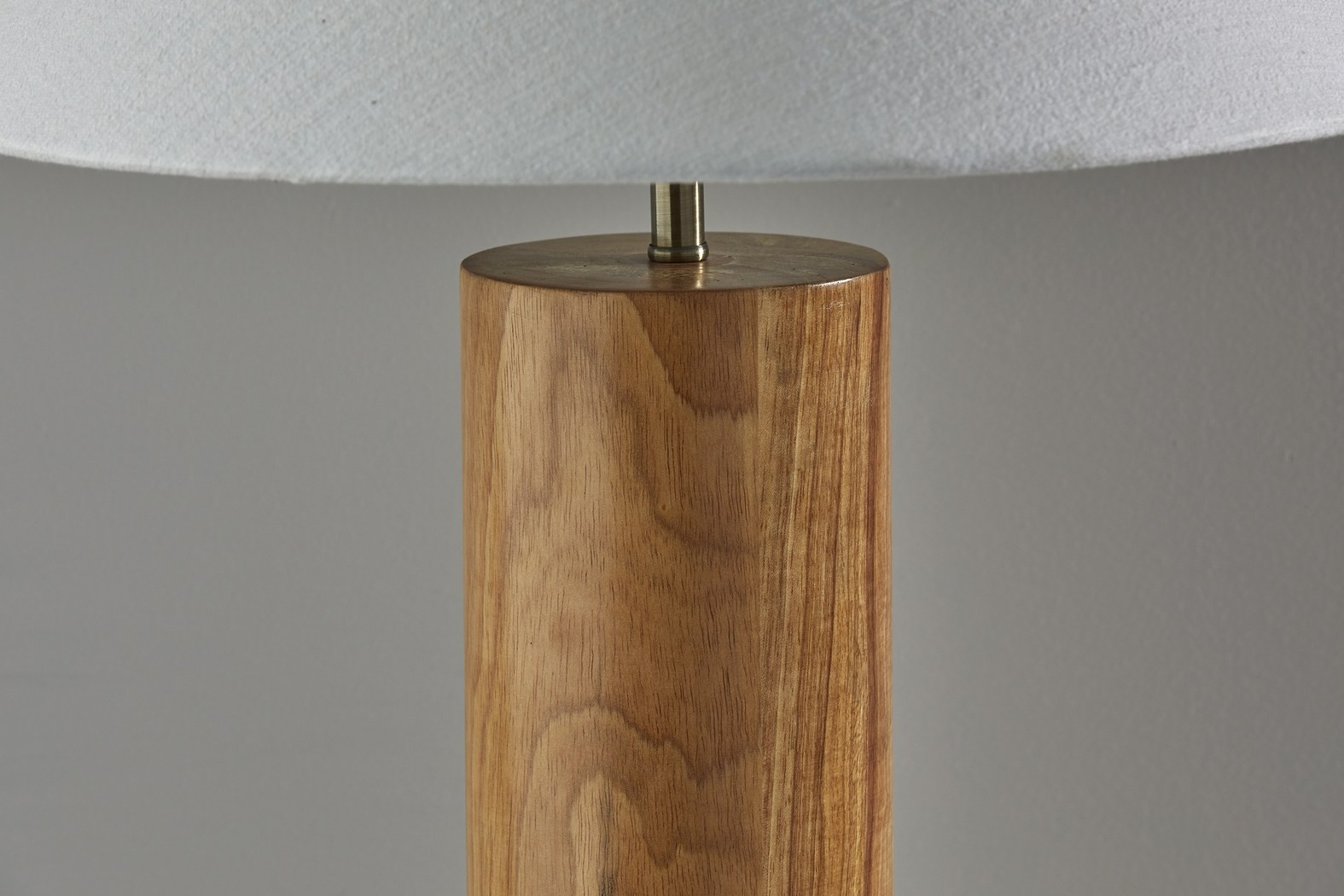 Innsbruck Strasse Oak Lamp - Thumbnail - Image 4