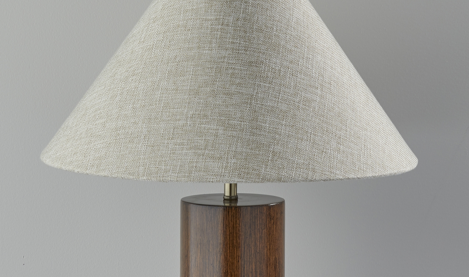 Innsbruck Strasse Walnut Lamp - Thumbnail - Image 3