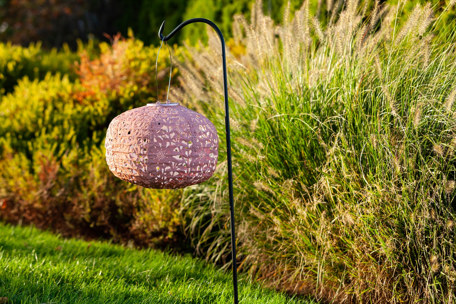 Irian Island Outdoor Clay Solar Lantern - Thumbnail - Image 13