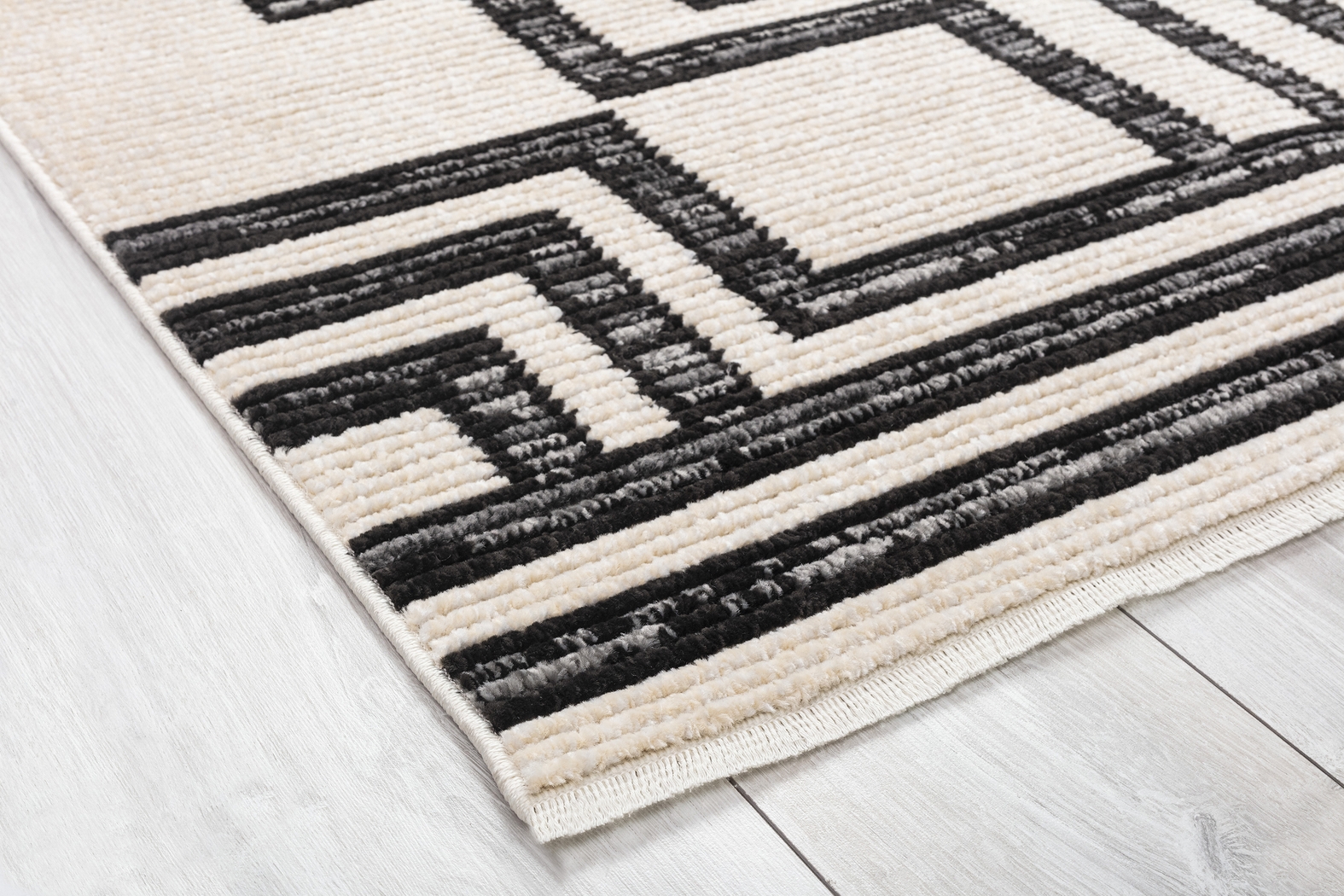 Irolam Black 7'10 x 10'1 Rug - Thumbnail - Image 4