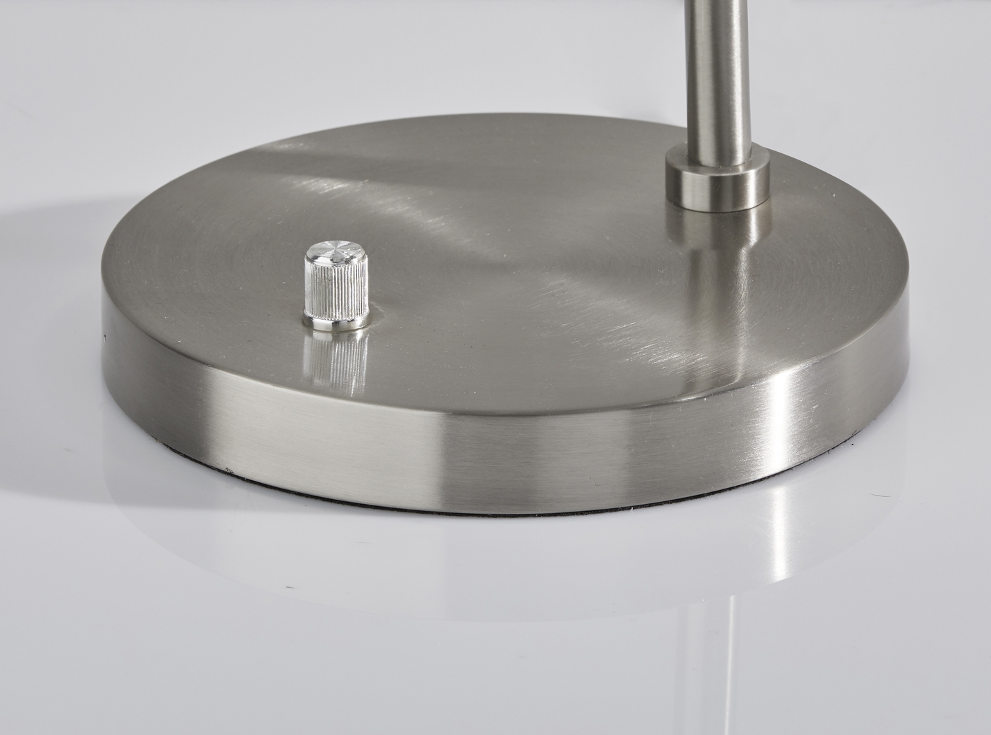 Iroquois Loop Clear Glass Lamp - Thumbnail - Image 8