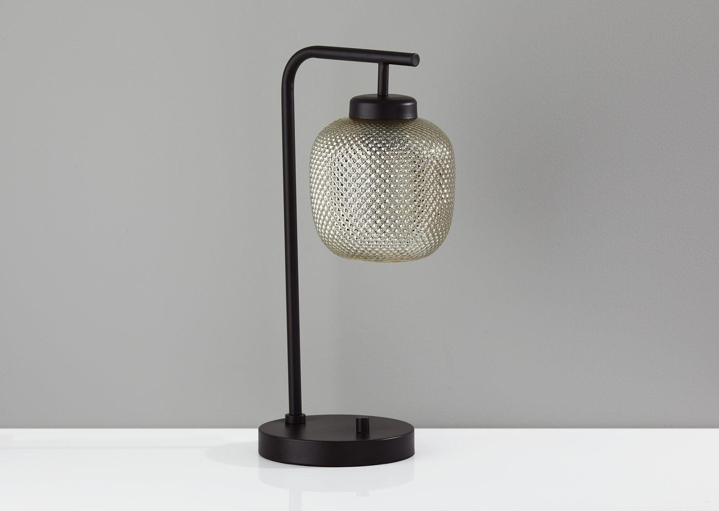 Iroquois Loop  Glass Lamp - Thumbnail - Image 3