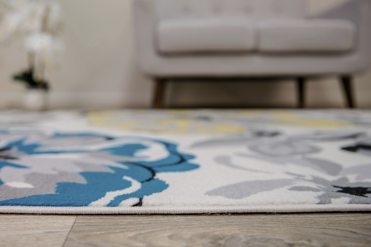 Iselana I Cream 5' x 7' Rug - Thumbnail - Image 8