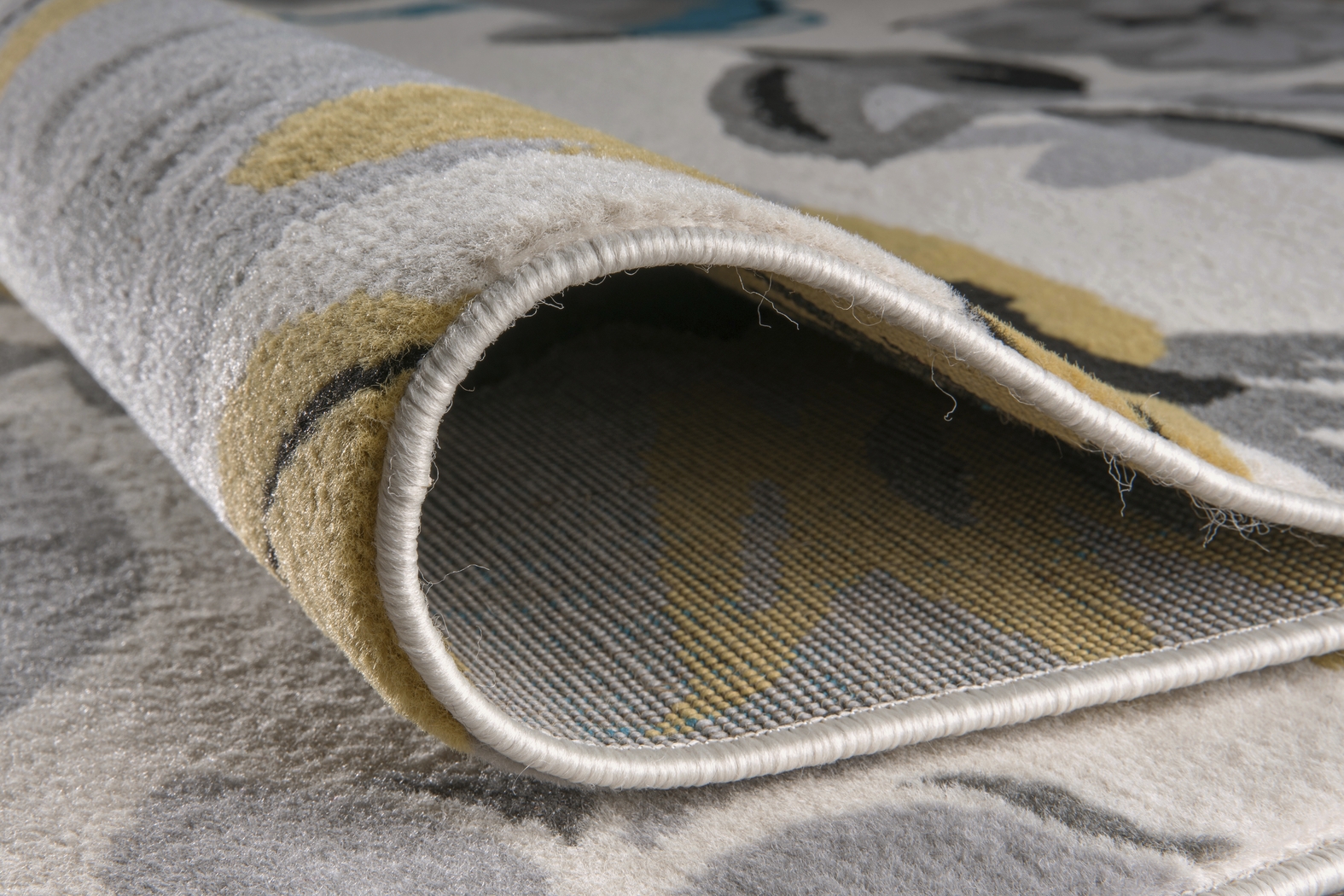 Iselana I Cream 7'6 x 9'5 Rug - Thumbnail - Image 10