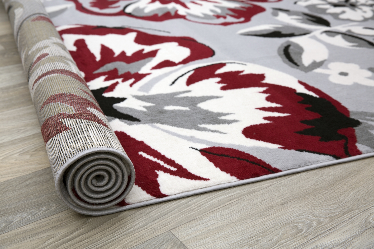 Iselana I Red 5' x 7' Rug - Thumbnail - Image 9