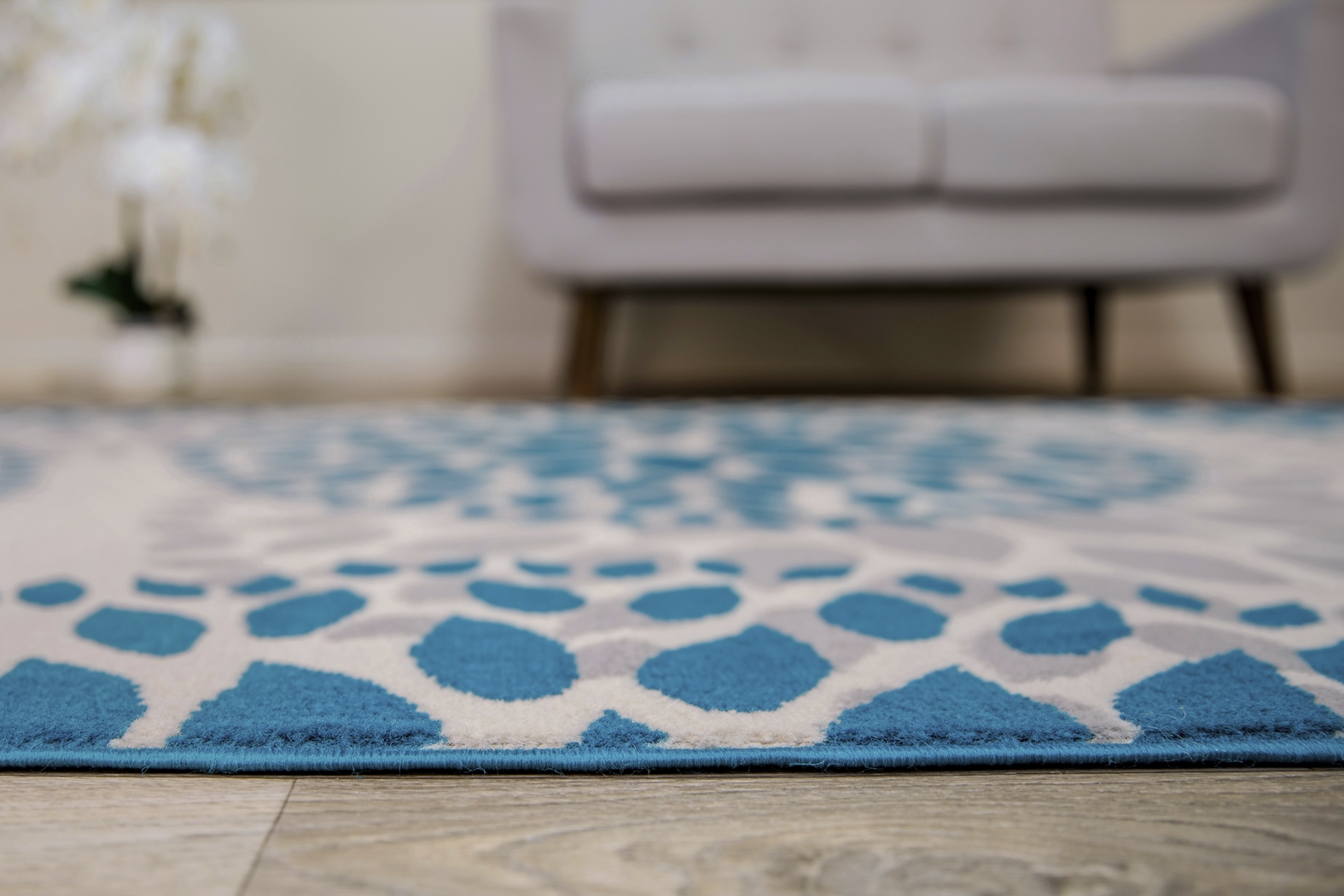 Iselana II Multi 7'6 x 9'5 Rug - Thumbnail - Image 5