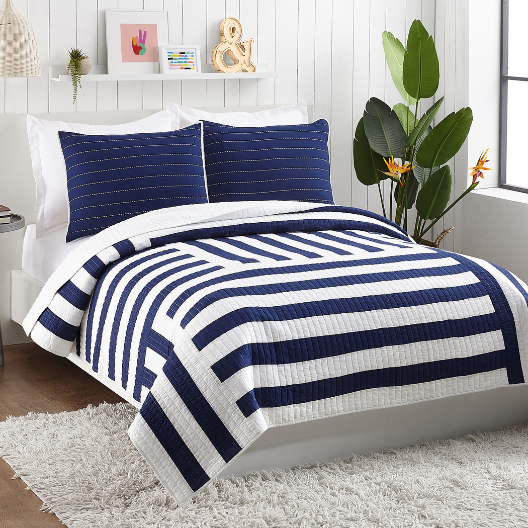 Isham Blue Full/Queen 3 Pc Quilt Set - Thumbnail - Image 1