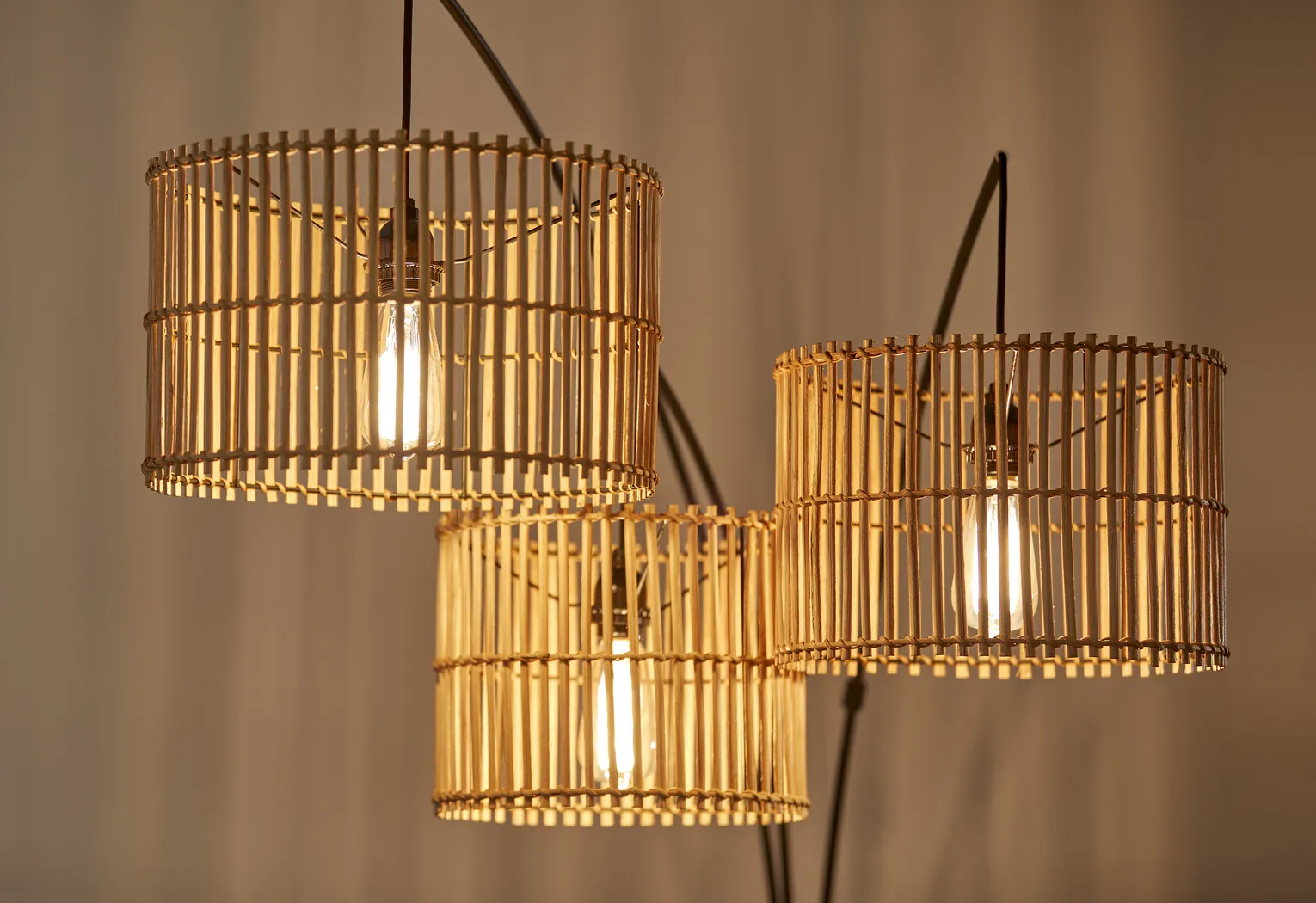 Isla Way Bronze Arc Floor Lamp - Thumbnail - Image 7
