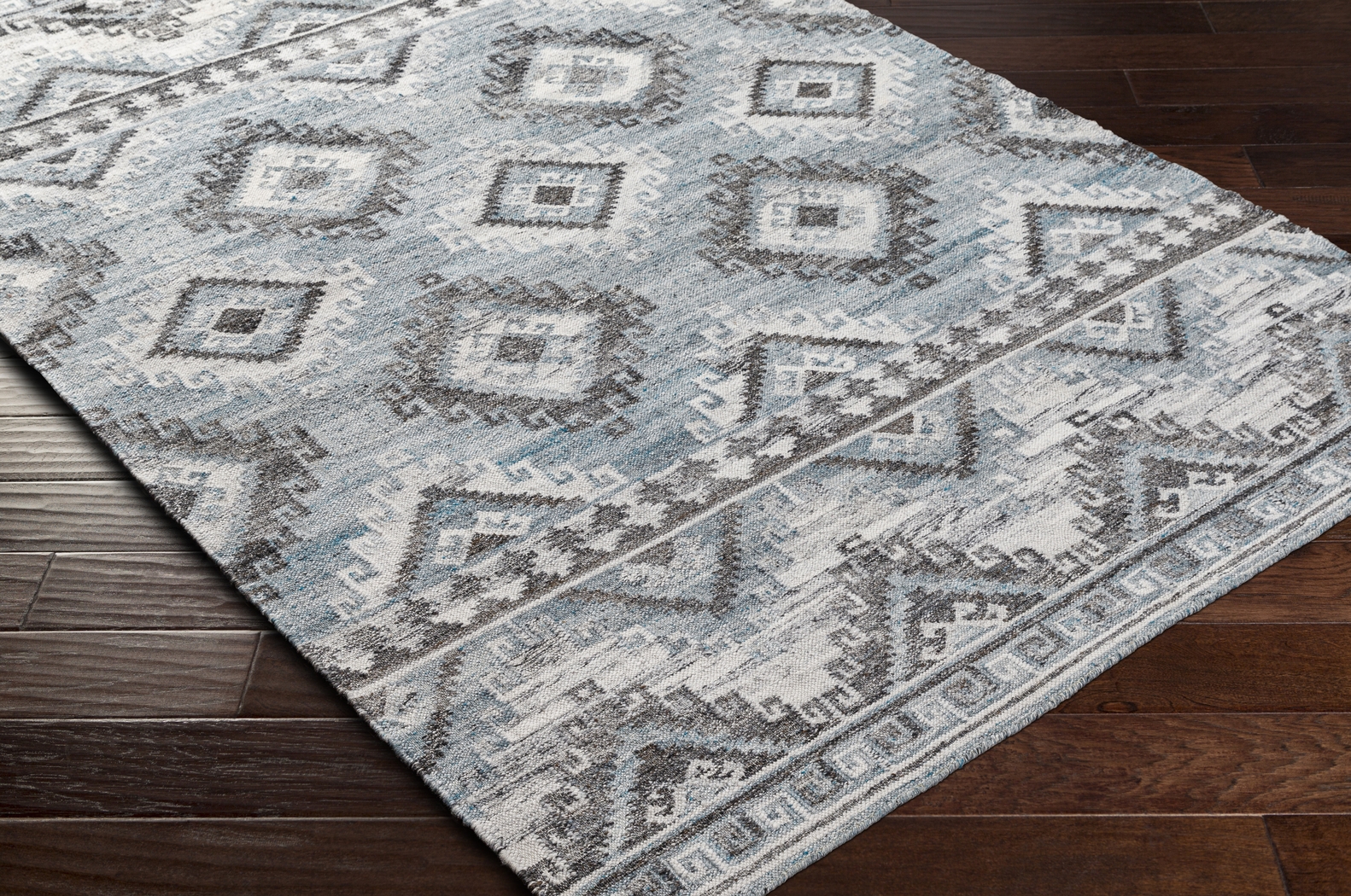 Islasann Blue 5' x 7'5 Rug - Thumbnail - Image 3