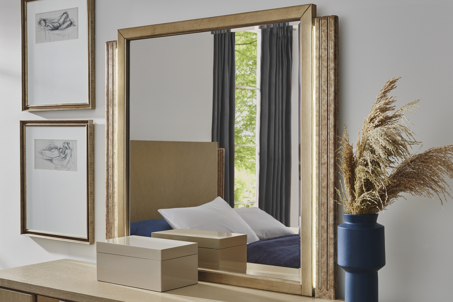 Issabela Caramel 5 Pc King Bedroom - Thumbnail - Image 12