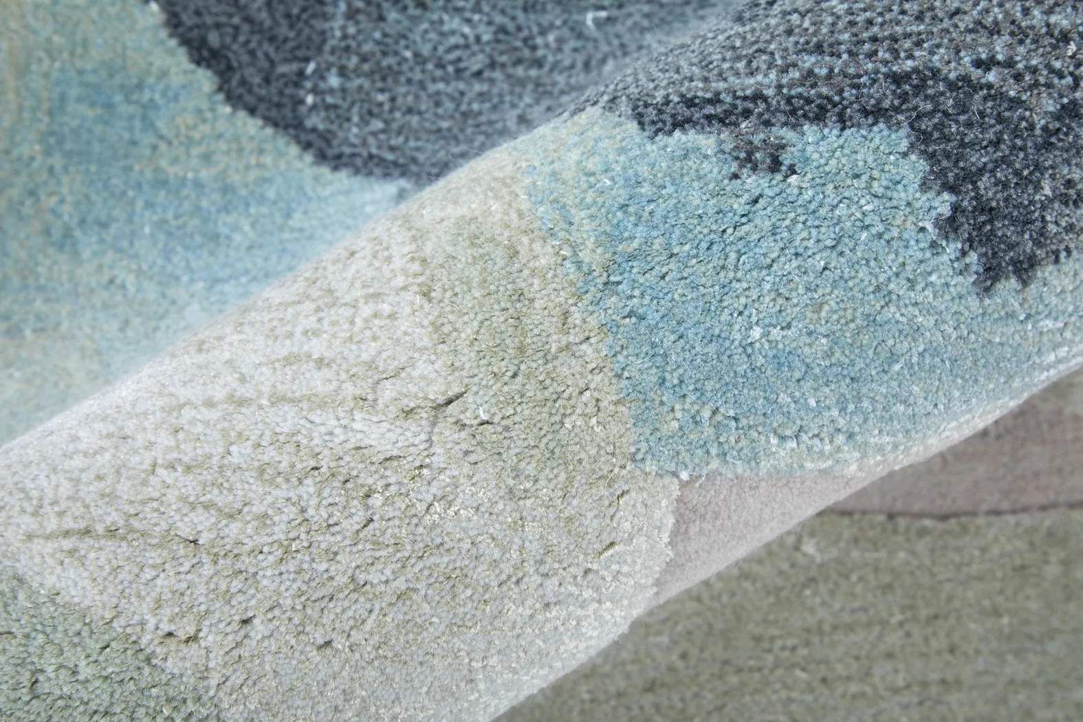Ixmun Green/Blue 8' x 10' Rug - Image 4